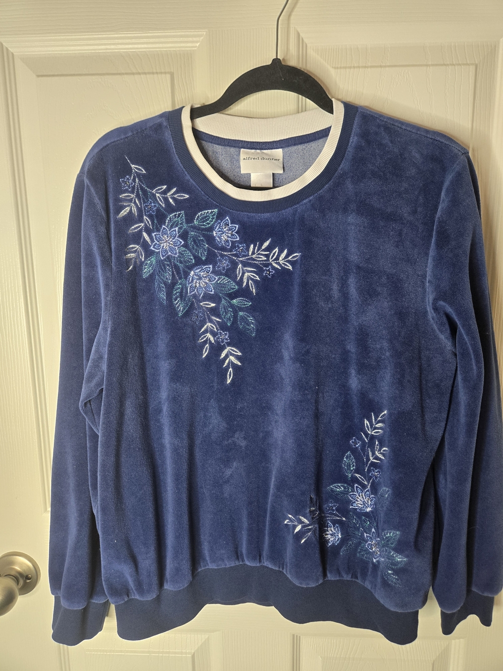 Alfred Dunner Women's Blue Velour Embroidered Pullover Sweater
